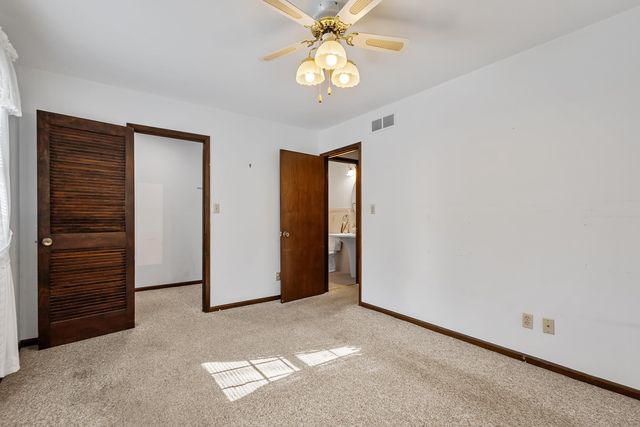 9481 Sullivan Lane, Crown Point, IN 46307