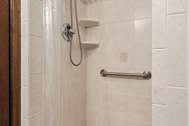 9481 Sullivan Lane, Crown Point, IN 46307