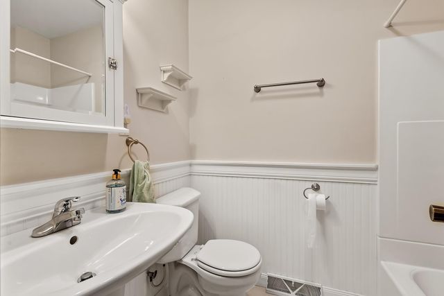 9481 Sullivan Lane, Crown Point, IN 46307