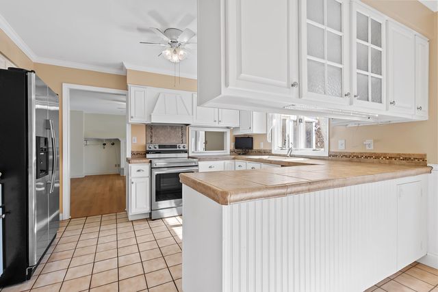 9481 Sullivan Lane, Crown Point, IN 46307