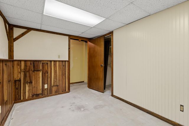 9481 Sullivan Lane, Crown Point, IN 46307