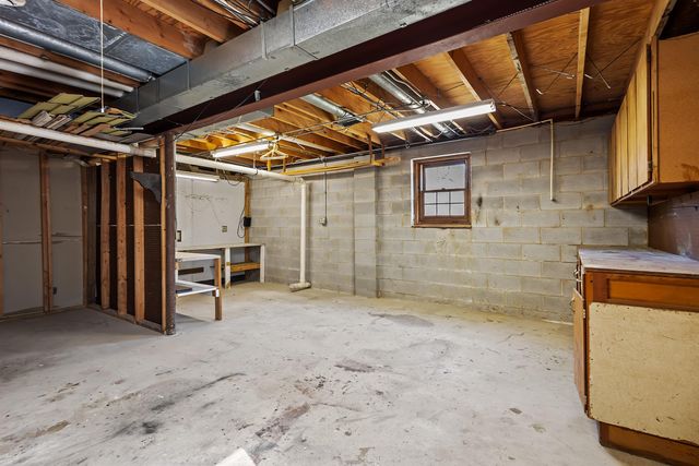 9481 Sullivan Lane, Crown Point, IN 46307