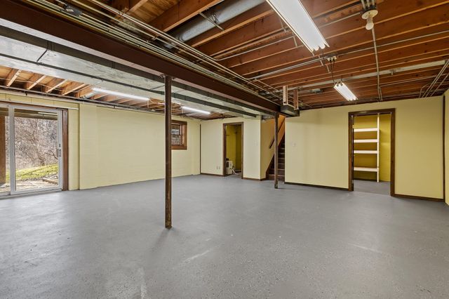 9481 Sullivan Lane, Crown Point, IN 46307