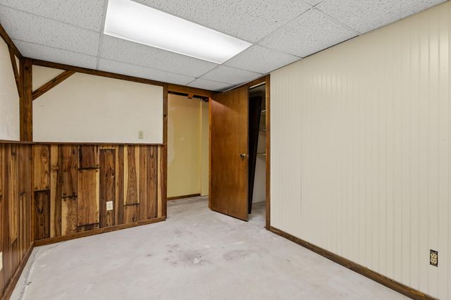 9481 Sullivan Lane, Crown Point, IN 46307