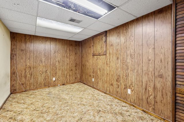 9481 Sullivan Lane, Crown Point, IN 46307