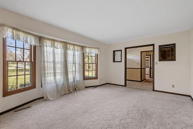 9481 Sullivan Lane, Crown Point, IN 46307