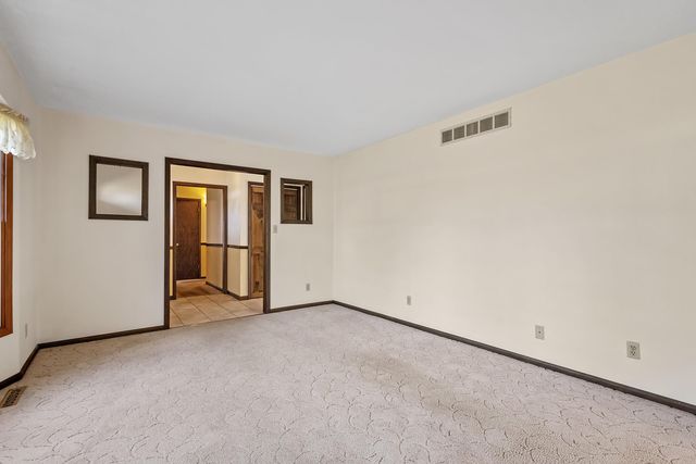 9481 Sullivan Lane, Crown Point, IN 46307