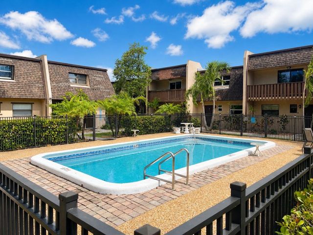 2520 Van Buren Street 16, Hollywood, FL 33020