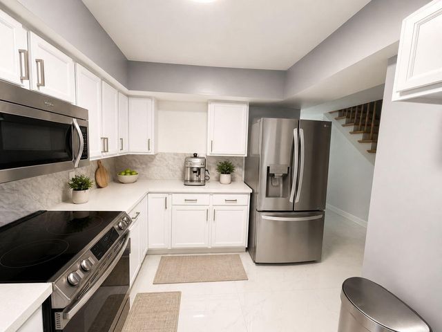 2520 Van Buren Street 16, Hollywood, FL 33020