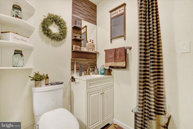 3030 SOLAR DR, Dover, PA 17315