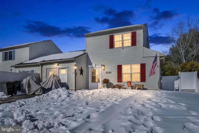 3030 SOLAR DR, Dover, PA 17315