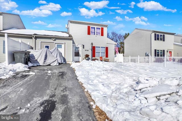 3030 SOLAR DR, Dover, PA 17315