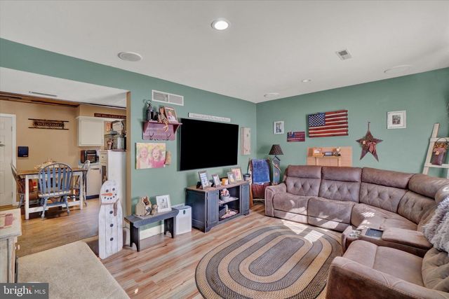 3030 SOLAR DR, Dover, PA 17315