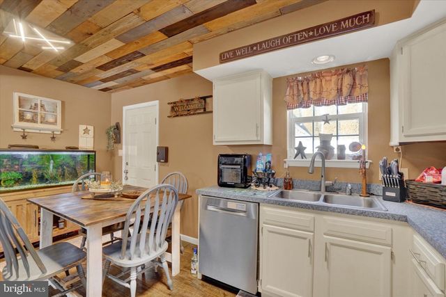 3030 SOLAR DR, Dover, PA 17315