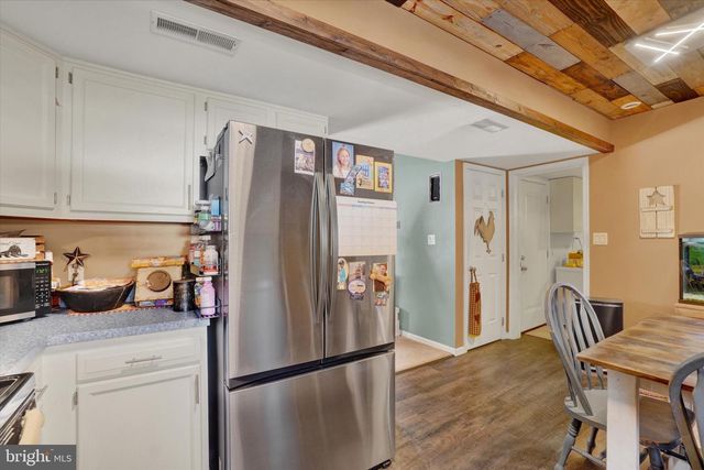 3030 SOLAR DR, Dover, PA 17315