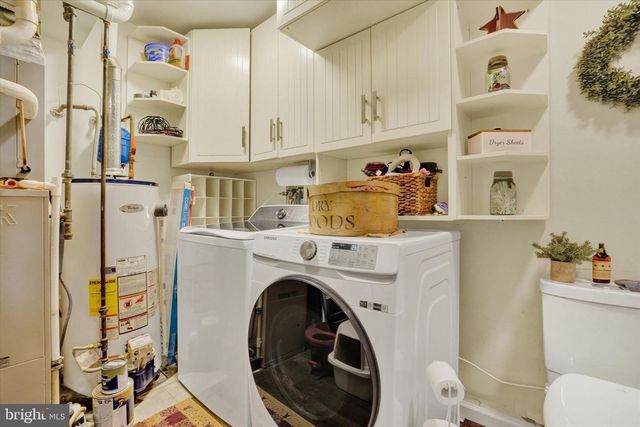 3030 SOLAR DR, Dover, PA 17315