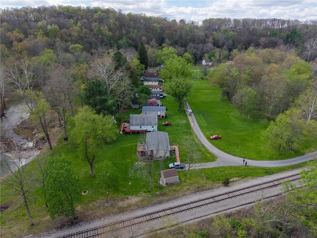 200 Cottage Lane, Forward Twp, PA 16033