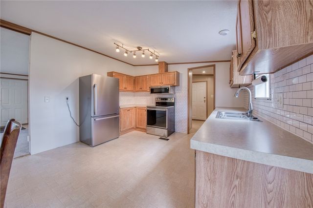 200 Cottage Lane, Forward Twp, PA 16033