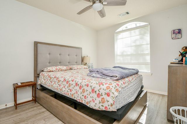 1143 Oxford Mills Lane, Sugar Land, TX 77479