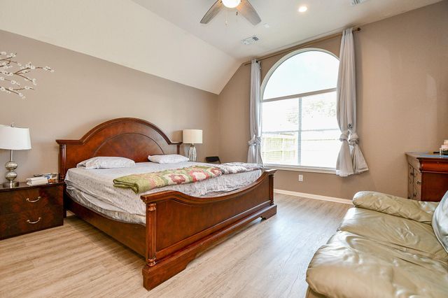 1143 Oxford Mills Lane, Sugar Land, TX 77479