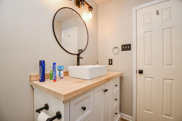 1143 Oxford Mills Lane, Sugar Land, TX 77479