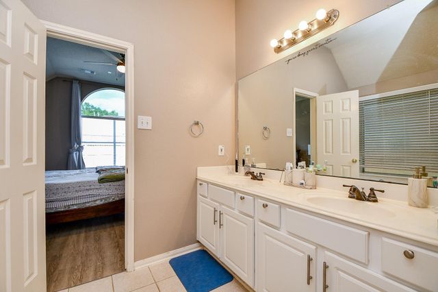 1143 Oxford Mills Lane, Sugar Land, TX 77479