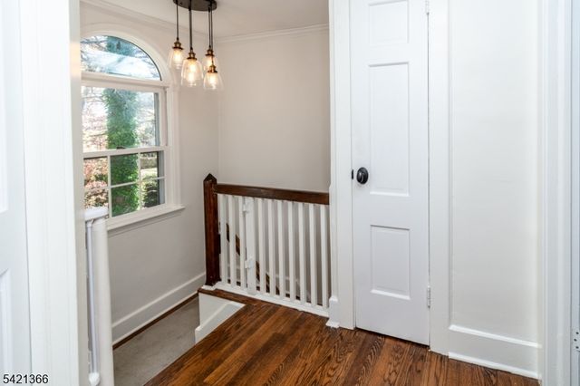 6 Cape Ct, Millburn Twp., NJ 07041