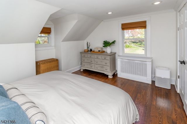 6 Cape Ct, Millburn Twp., NJ 07041