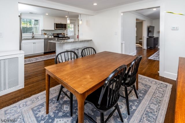 6 Cape Ct, Millburn Twp., NJ 07041