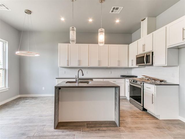 517 Remington Avenue, Jones, OK 73049