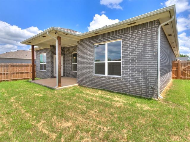 517 Remington Avenue, Jones, OK 73049