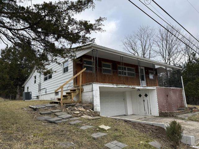 208 N Lakeshore Drive, Owenton, KY 40359