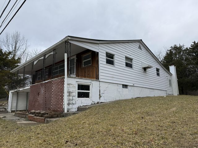 208 N Lakeshore Drive, Owenton, KY 40359