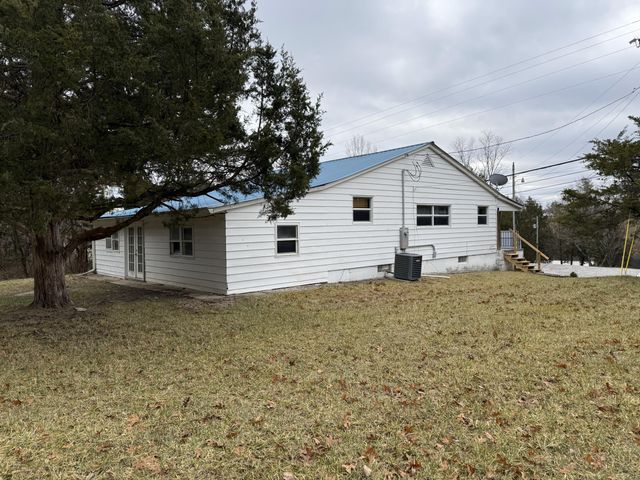 208 N Lakeshore Drive, Owenton, KY 40359