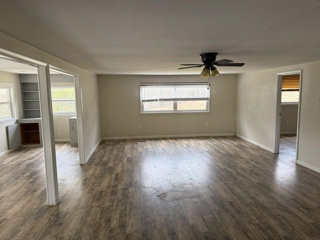 208 N Lakeshore Drive, Owenton, KY 40359