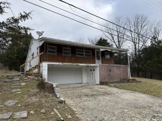 208 N Lakeshore Drive, Owenton, KY 40359