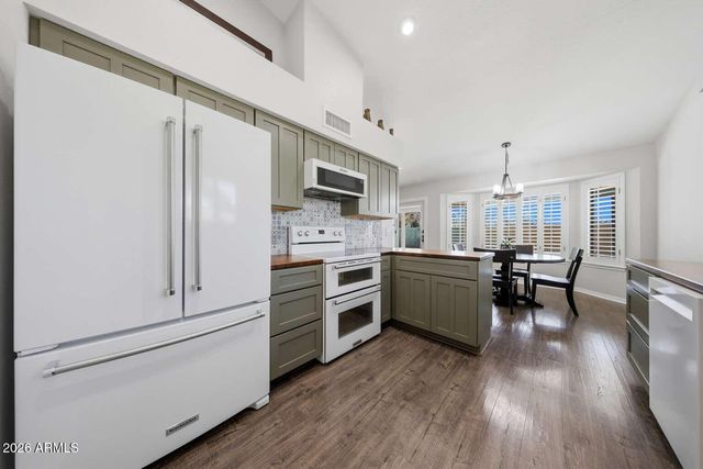 461 E MERRILL Avenue, Gilbert, AZ 85234