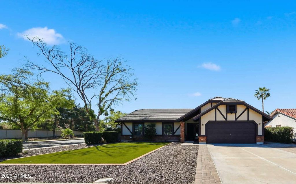 461 E MERRILL Avenue, Gilbert, AZ 85234