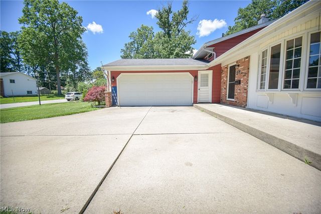 816 Bennett Drive, Elyria, OH 44035