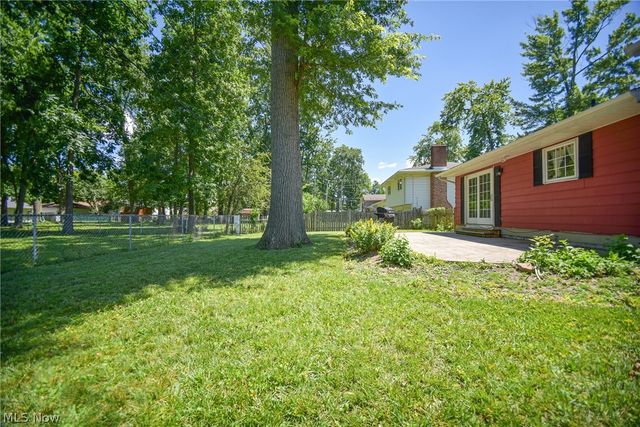 816 Bennett Drive, Elyria, OH 44035