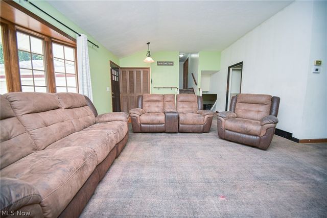 816 Bennett Drive, Elyria, OH 44035