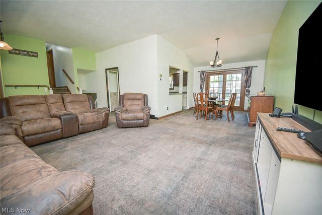 816 Bennett Drive, Elyria, OH 44035