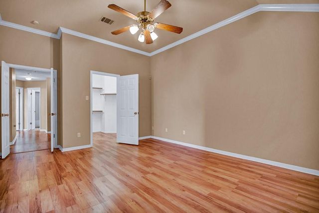 1901 Dapplegrey LN, Austin, TX 78727