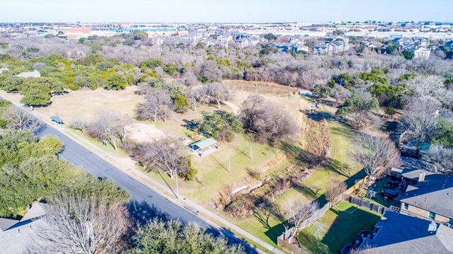 1901 Dapplegrey LN, Austin, TX 78727