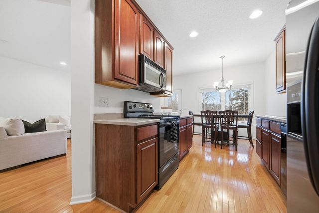 9796 Cupola Lane, Eden Prairie, MN 55347