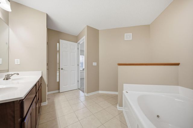 9796 Cupola Lane, Eden Prairie, MN 55347