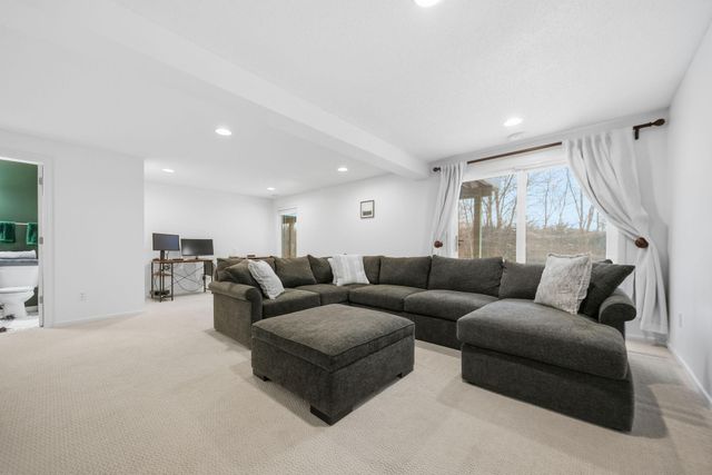 9796 Cupola Lane, Eden Prairie, MN 55347