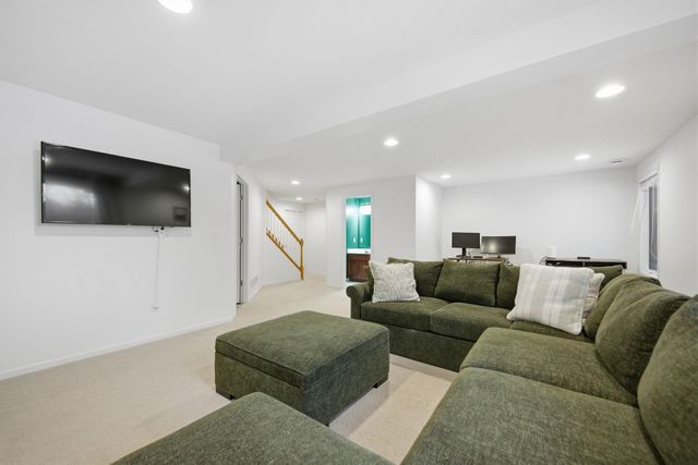 9796 Cupola Lane, Eden Prairie, MN 55347