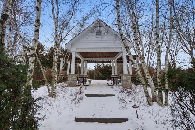 9796 Cupola Lane, Eden Prairie, MN 55347