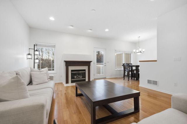 9796 Cupola Lane, Eden Prairie, MN 55347